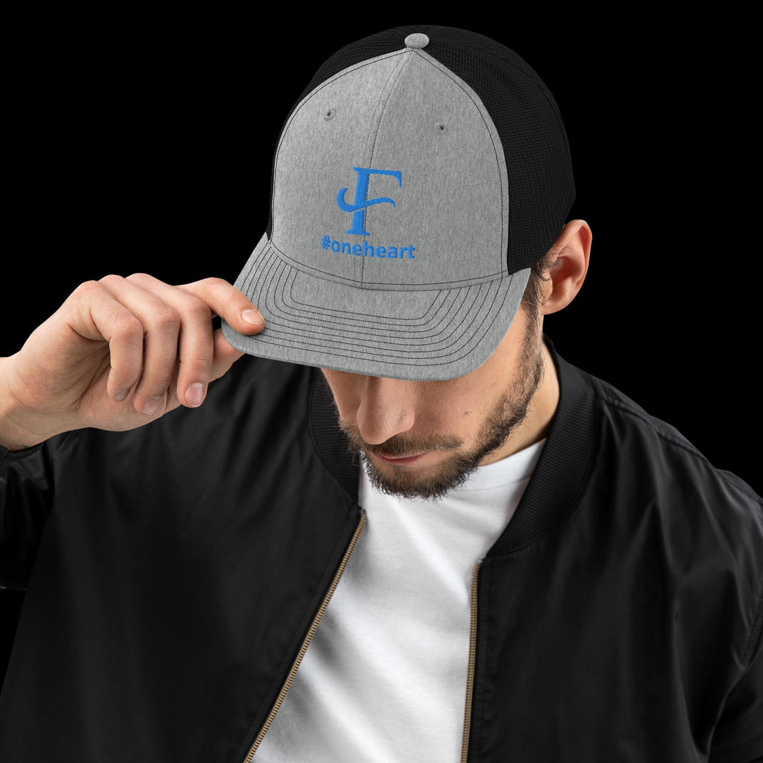 #oneheart F Trucker Cap